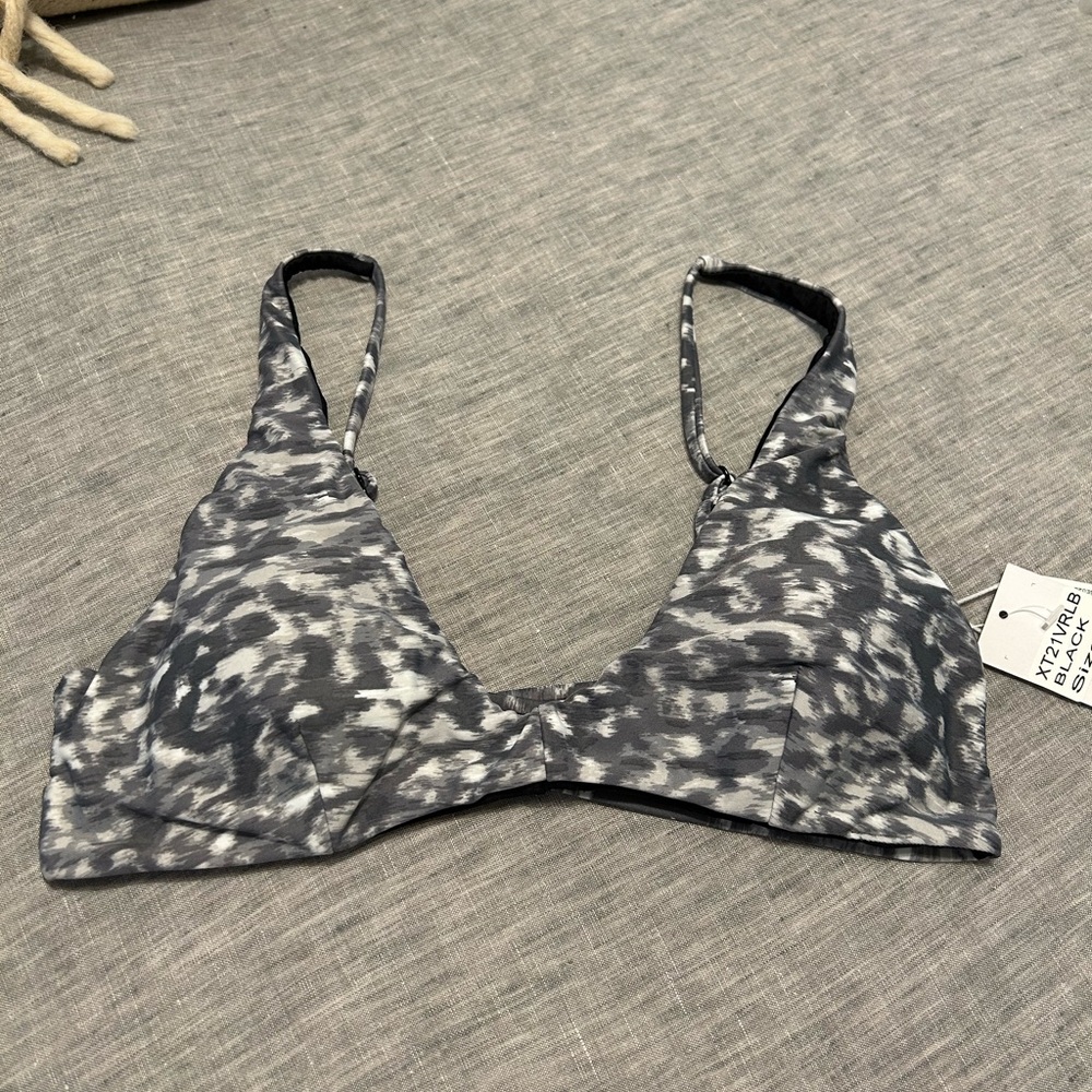 RVCA strappy back swim top. Adjustable straps